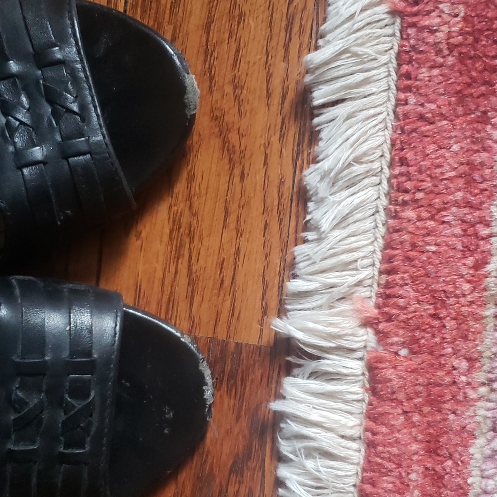 Shoes - Picture 3 of 4